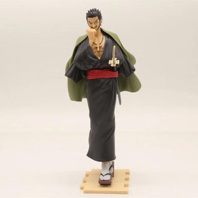 Figurine One Piece Dracule Mihawk en Kimono Wano Kuni 2