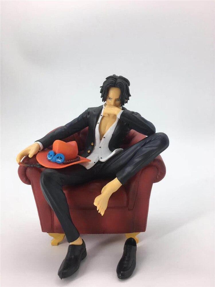 Figurine One Piece  Portgas D Ace Assis En Costume